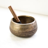Antique Mani Singing Bowl - Solar Plexus Chakra 665 Hz