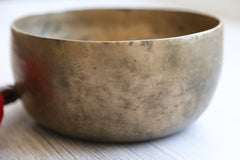 Antique Singing Bowl Sacral Chakra 148 Hz