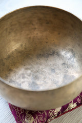 Antique Singing Bowl Sacral Chakra 154Hz