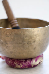 Antique Singing Bowl Sacral Chakra 158 Hz