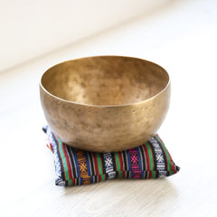 Antique Singing Bowl Third Eye Chakra 107Hz