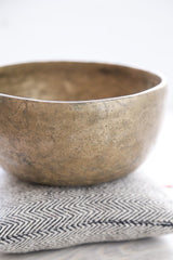 Antique Singing Bowl Third Eye Chakra 230 Hz