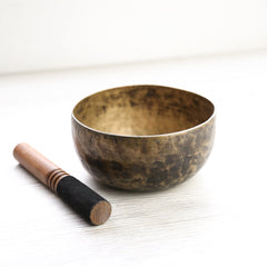 Antique Singing Bowl Third Eye Chakra 231Hz