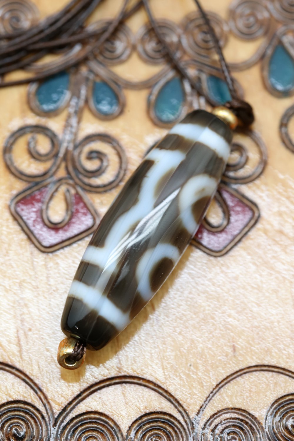 Accumulation of Influence Dzi Bead Necklace