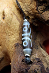 Agate 3-Eyed Vertical Dzi Bead Necklace