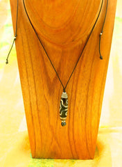 Agate 3-Eyed Vertical Dzi Bead Necklace