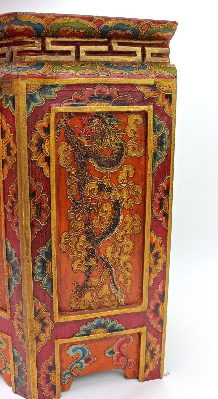 Banner of Victory Corner Cabinet