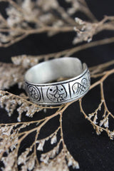 Adjustable 8 Auspicious Ring