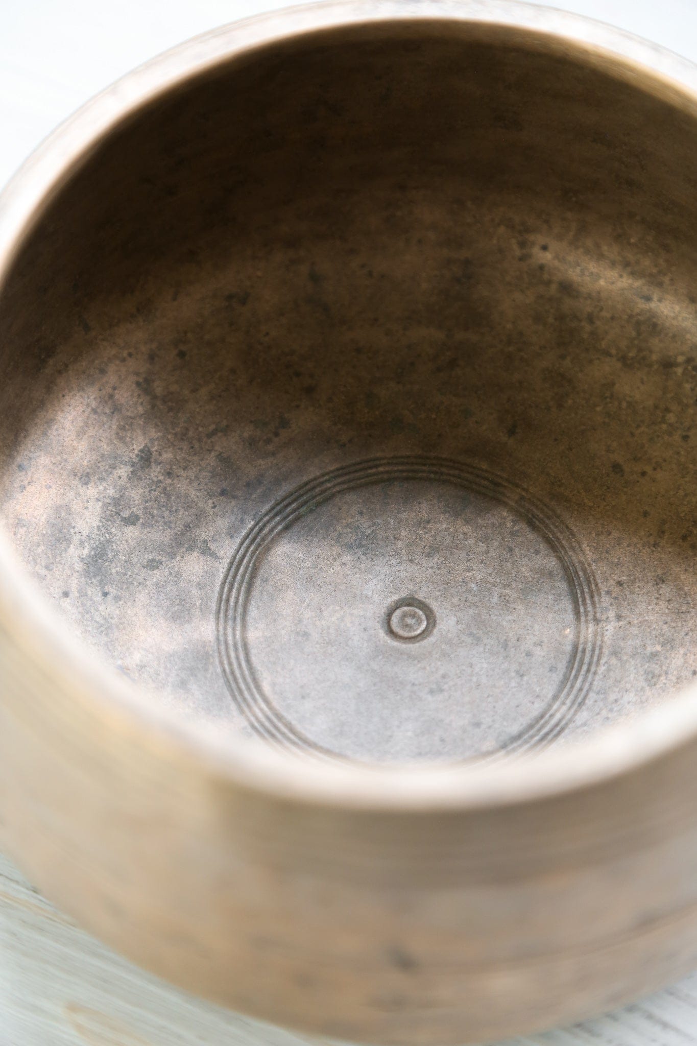 Antique Mani Singing Bowl - Root Chakra 519Hz