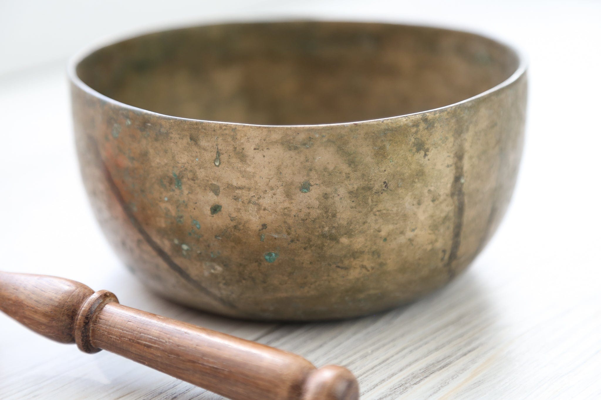 Antique Singing Bowl Heart Chakra 171 Hz