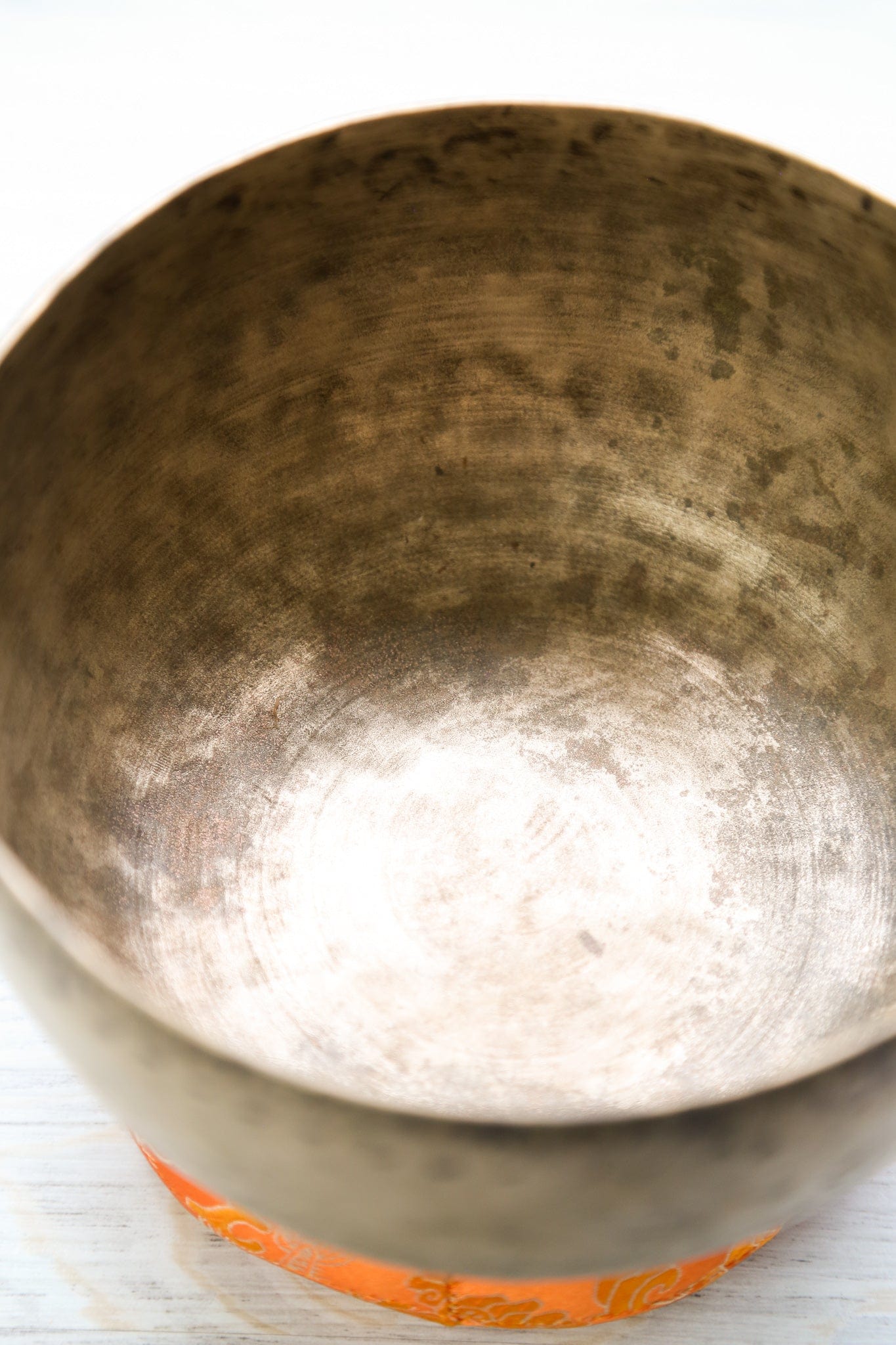 Antique Singing Bowl Heart Chakra 175Hz