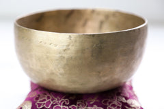 Antique Singing Bowl Heart Chakra 179Hz