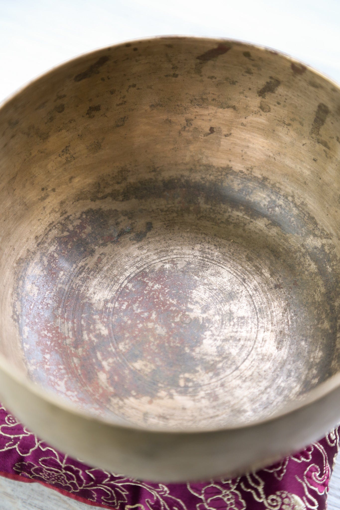 Antique Singing Bowl Heart Chakra 179Hz