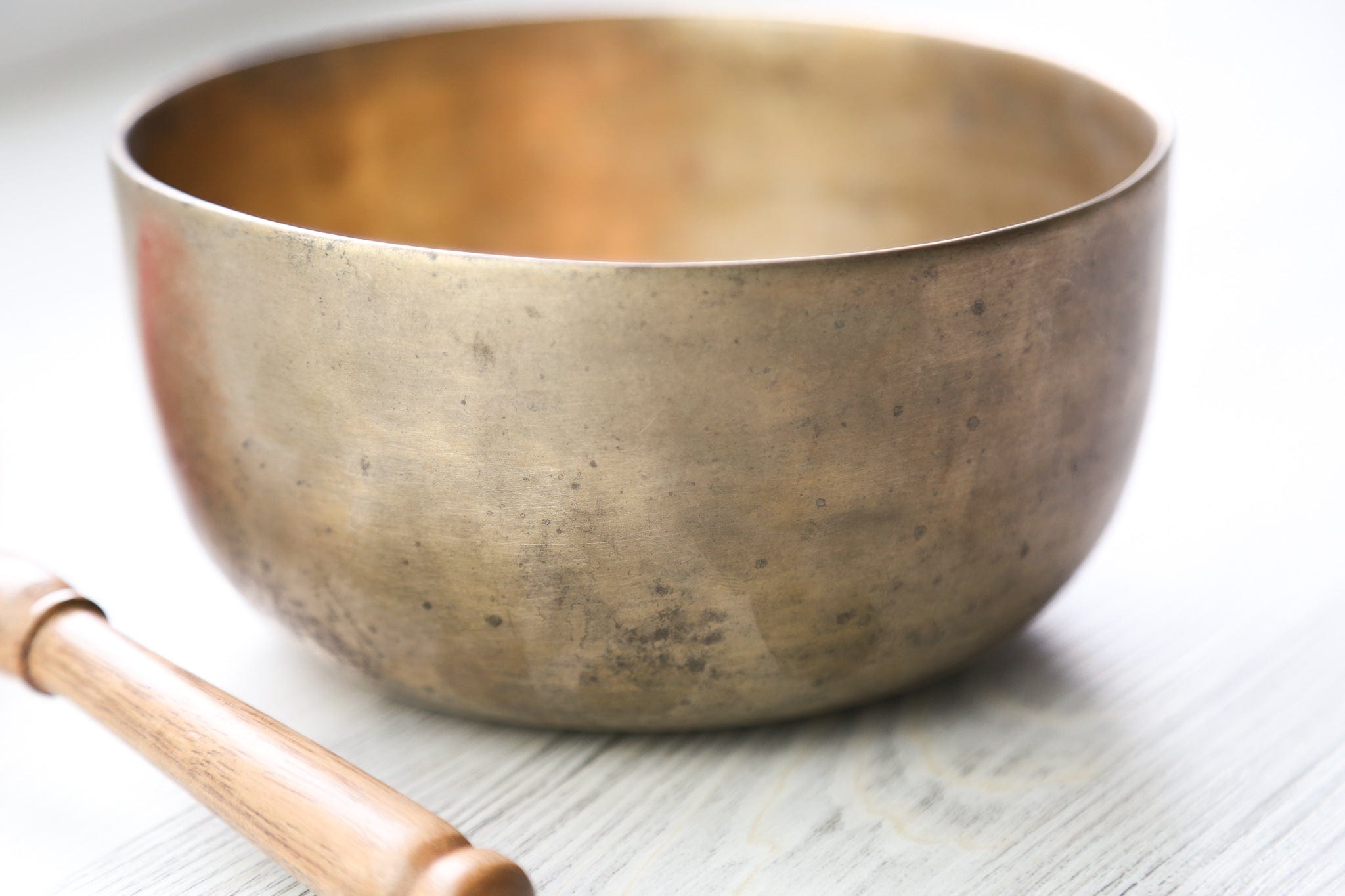 Antique Singing Bowl Heart Chakra 183Hz