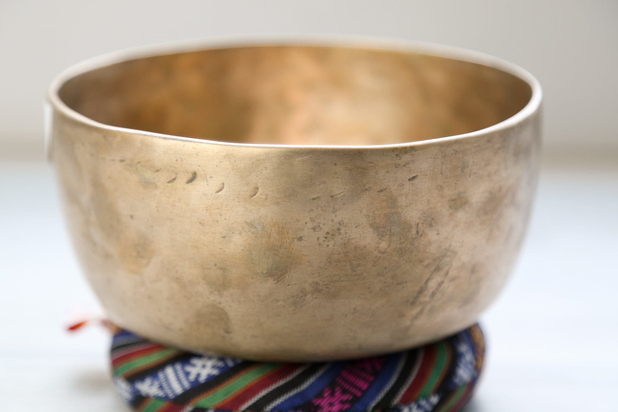 Antique Singing Bowl Heart Chakra 190Hz