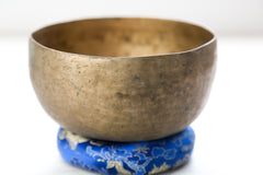 Antique Singing Bowl Root Chakra 140Hz