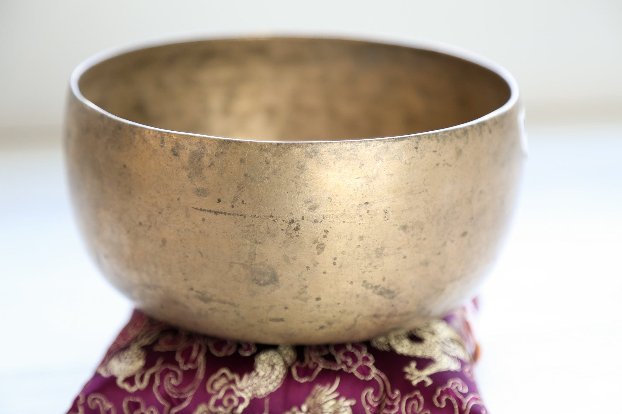 Antique Singing Bowl Sacral Chakra 154Hz