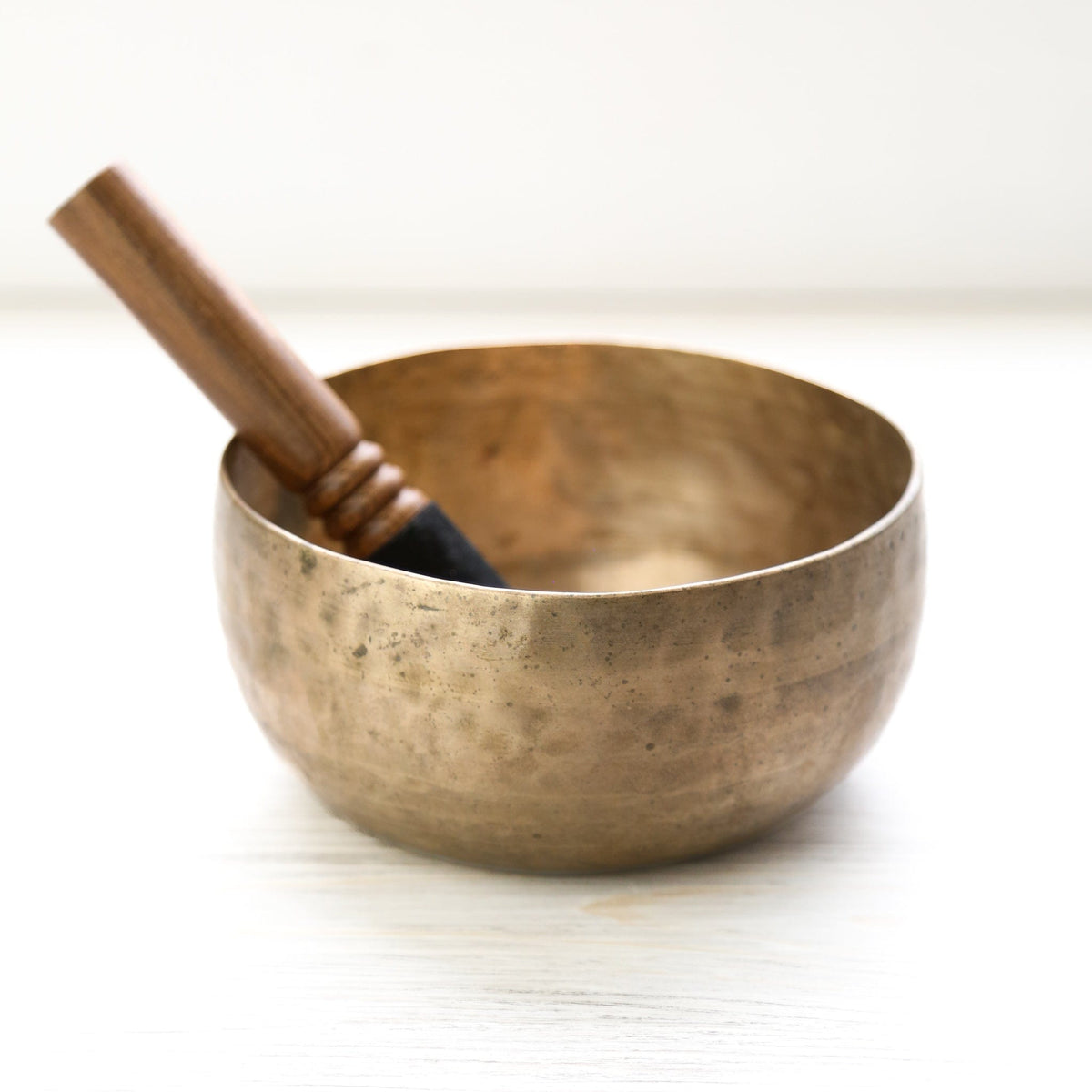 Antique Singing Bowl Sacral Chakra 157Hz