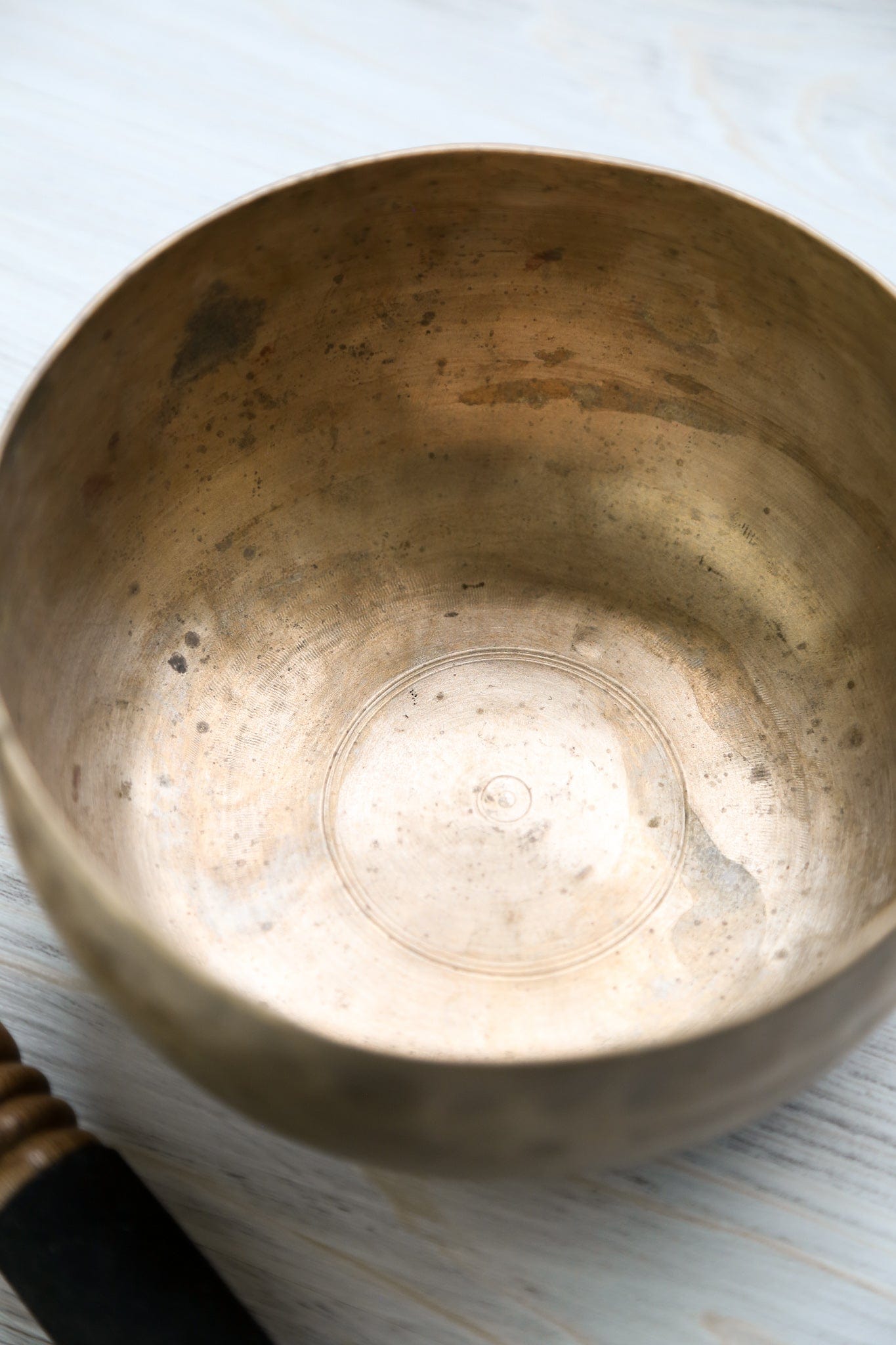 Antique Singing Bowl Sacral Chakra 157Hz