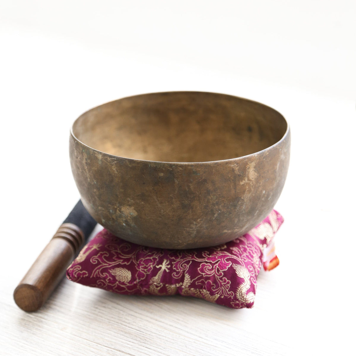 Antique Singing Bowl Solar Plexus Chakra 160 Hz