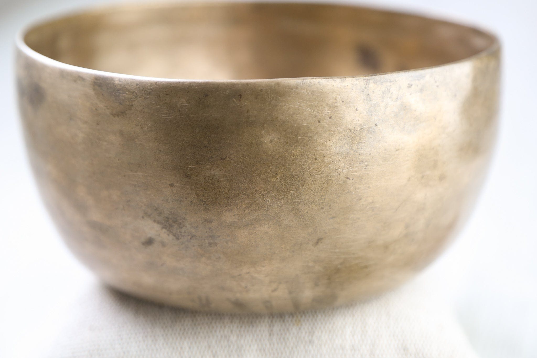 Antique Singing Bowl Solar Plexus Chakra 168Hz