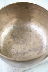 Antique Singing Bowl Solar Plexus Chakra 168Hz