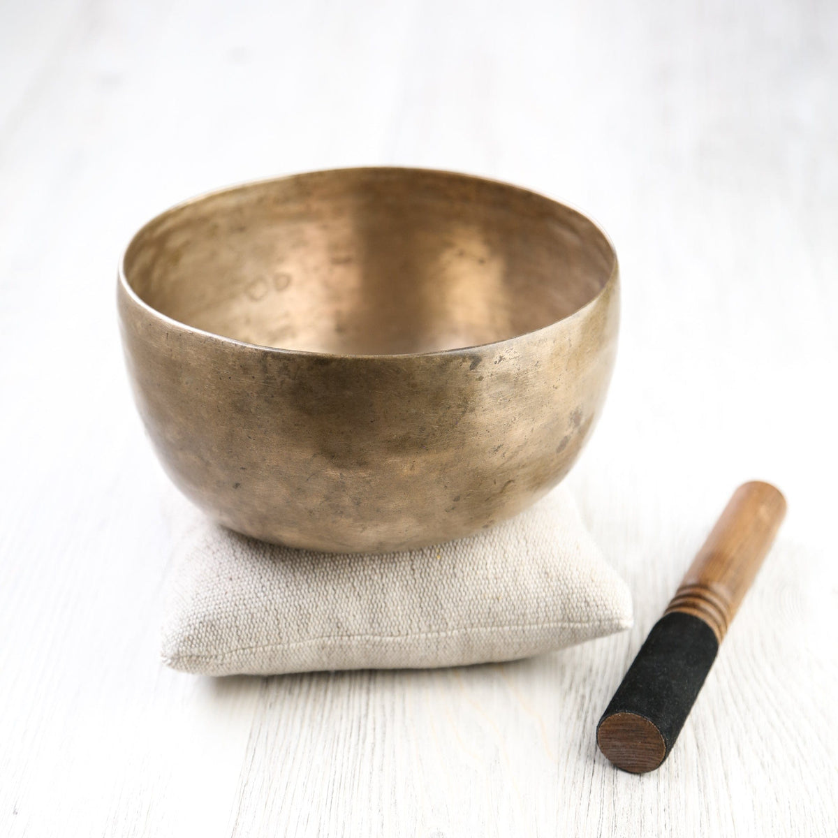 Antique Singing Bowl Solar Plexus Chakra 168Hz