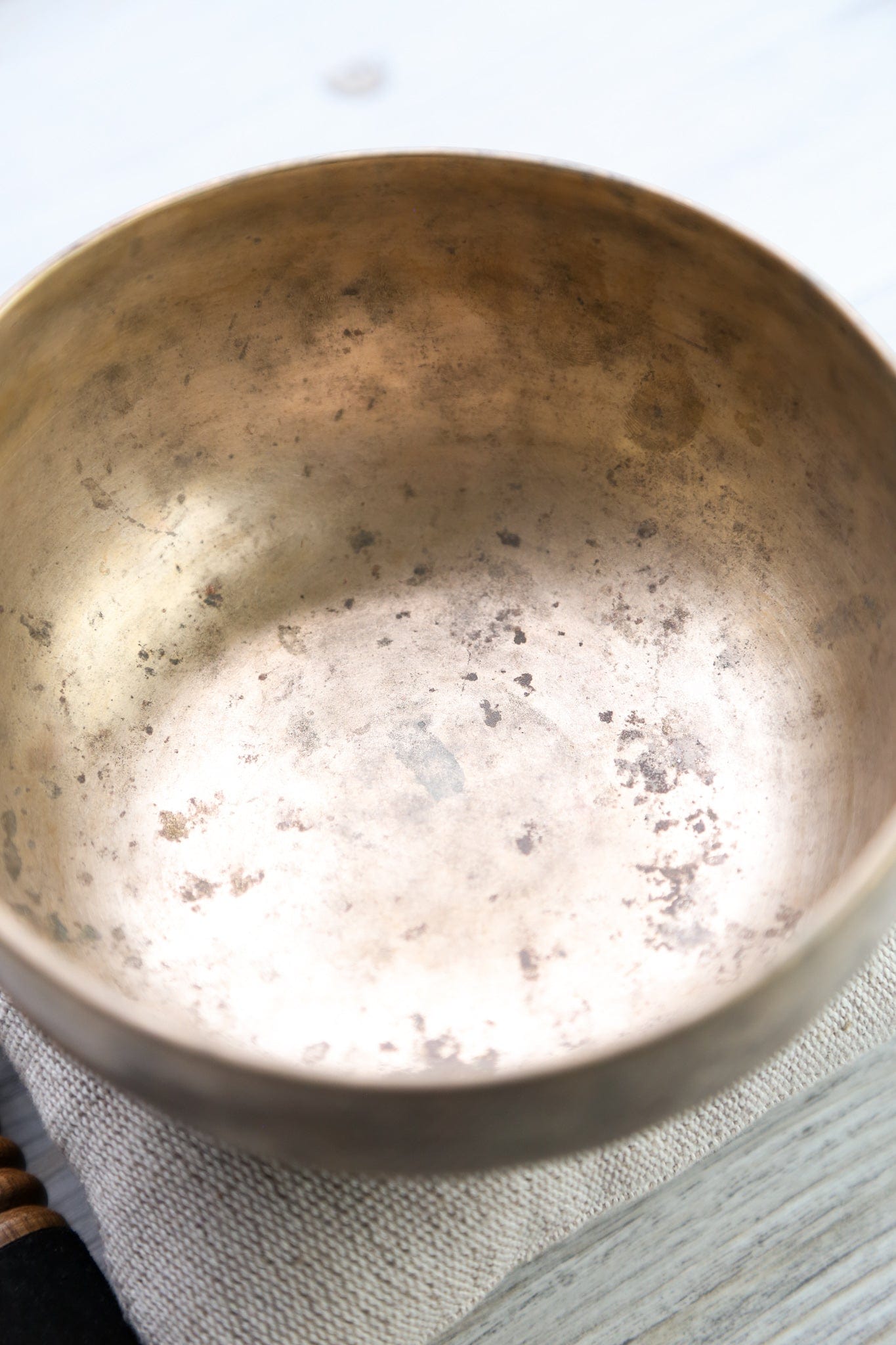 Antique Singing Bowl Third Eye Chakra 227Hz
