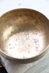 Antique Singing Bowl Third Eye Chakra 227Hz