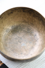 Antique Singing Bowl Third Eye Chakra 231Hz