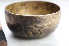 Antique Singing Bowl Third Eye Chakra 231Hz
