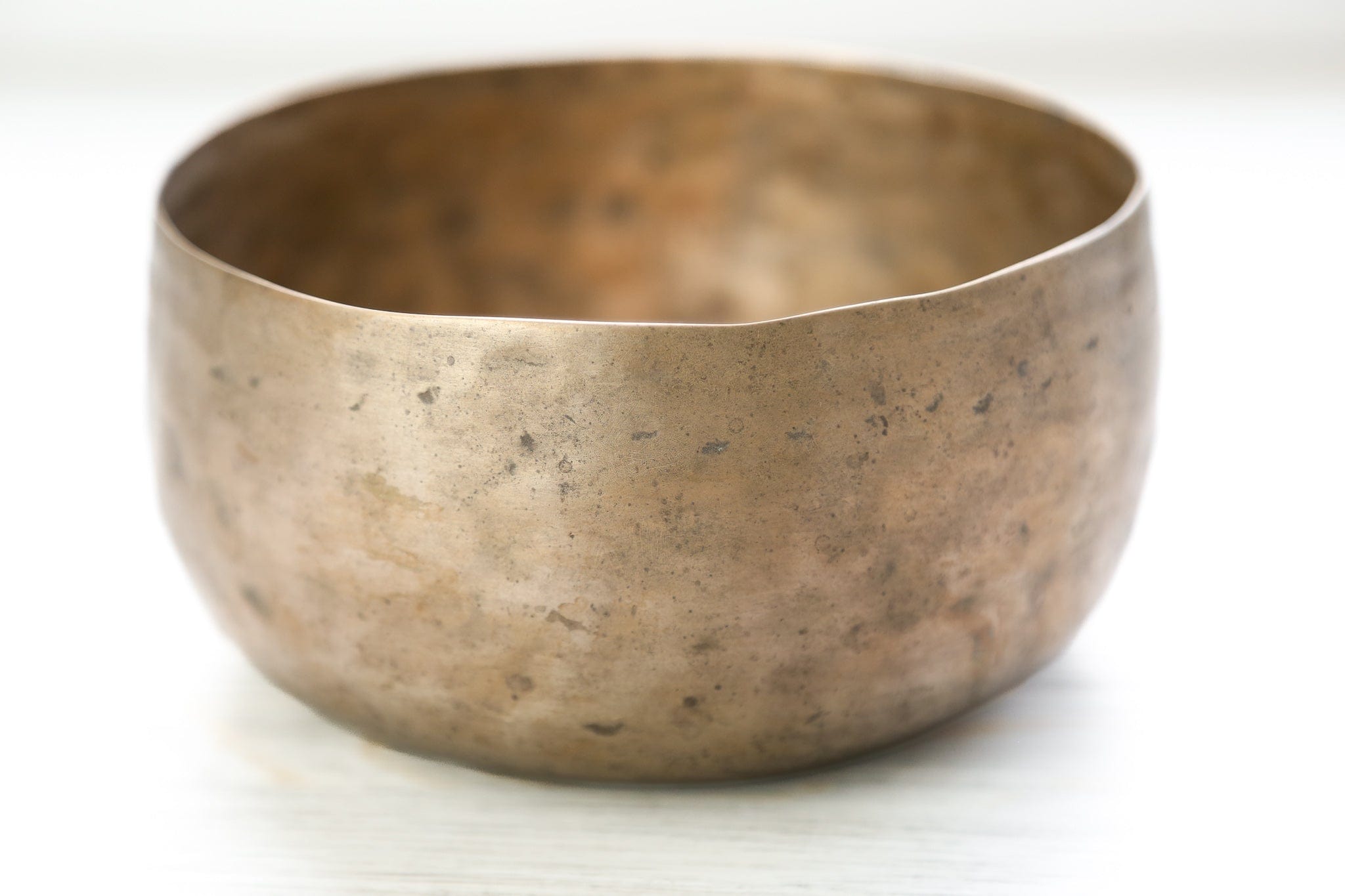 Antique Singing Bowl Throat Chakra 192Hz