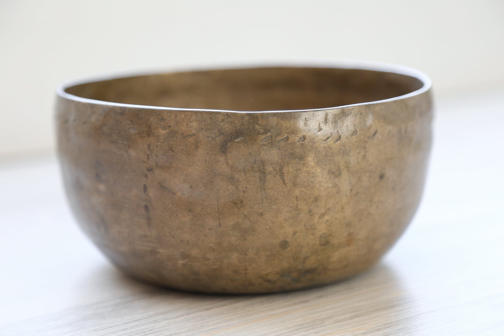 Antique Singing Bowl Throat Chakra 193 Hz