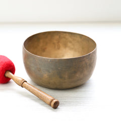 Antique Singing Bowl Throat Chakra 195Hz