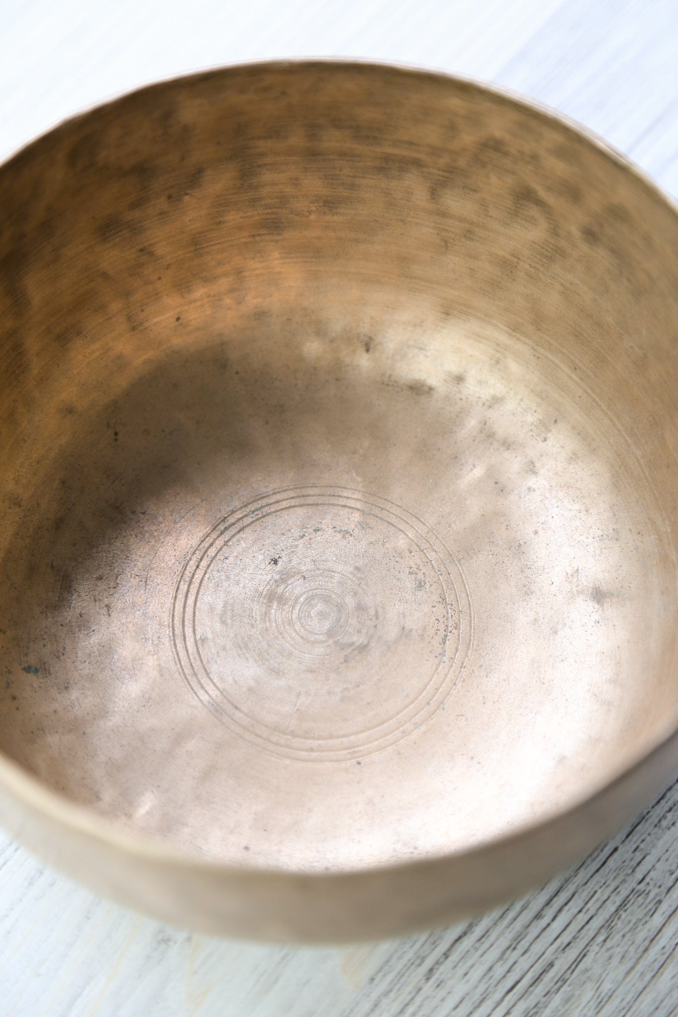Antique Singing Bowl Throat Chakra 199Hz