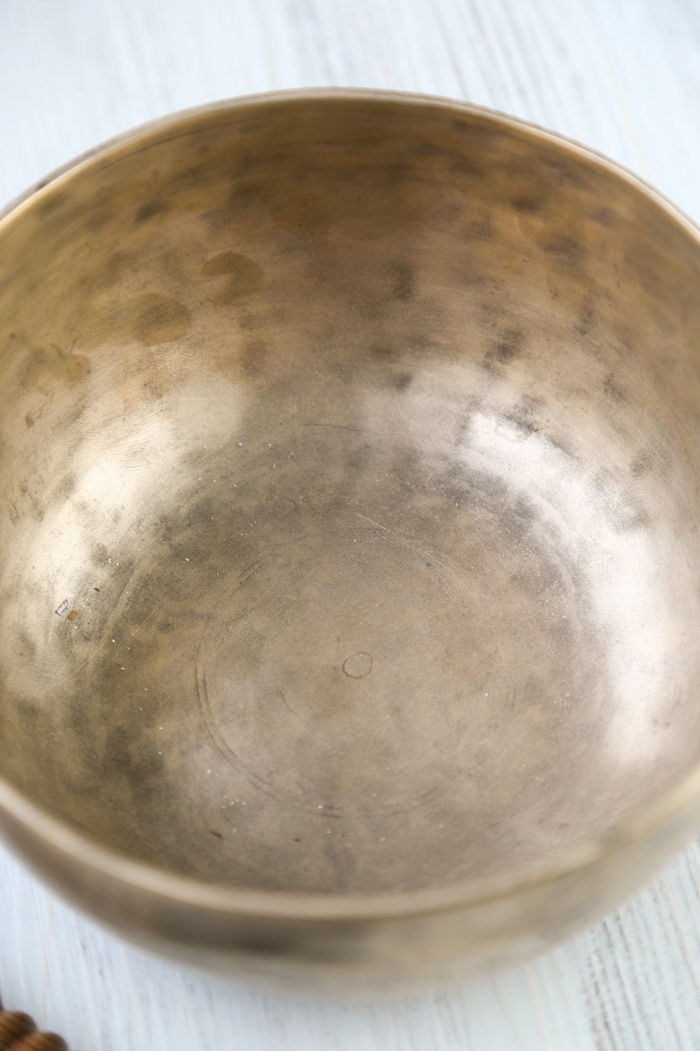 Antique Singing Bowl Throat Chakra 200Hz