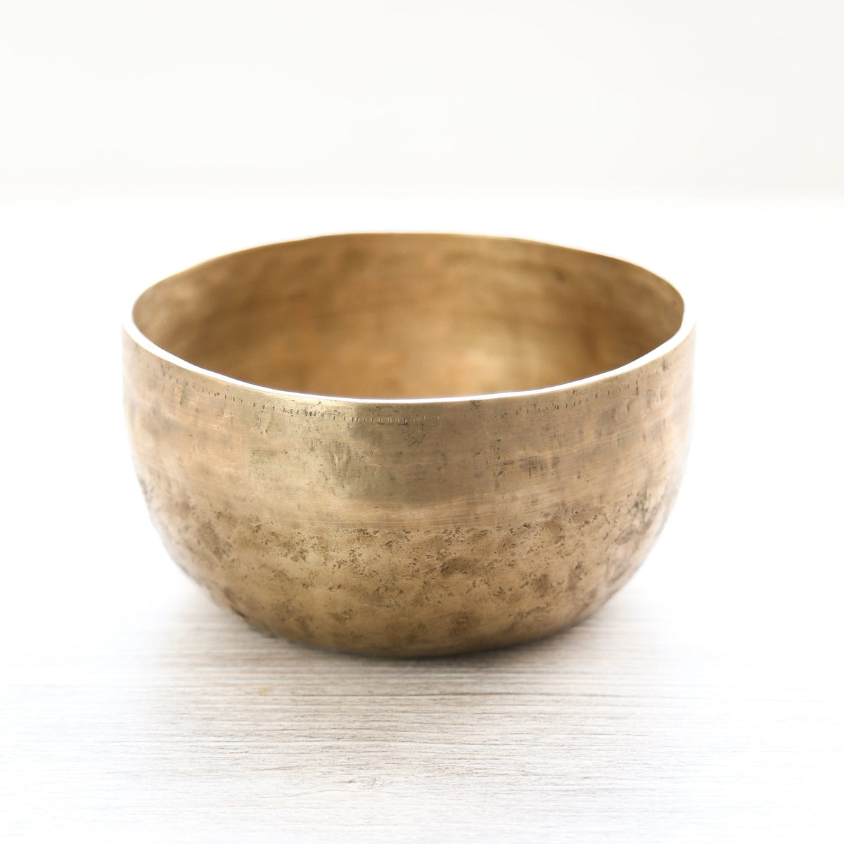 Antique Singing Bowl Throat Chakra 202 Hz