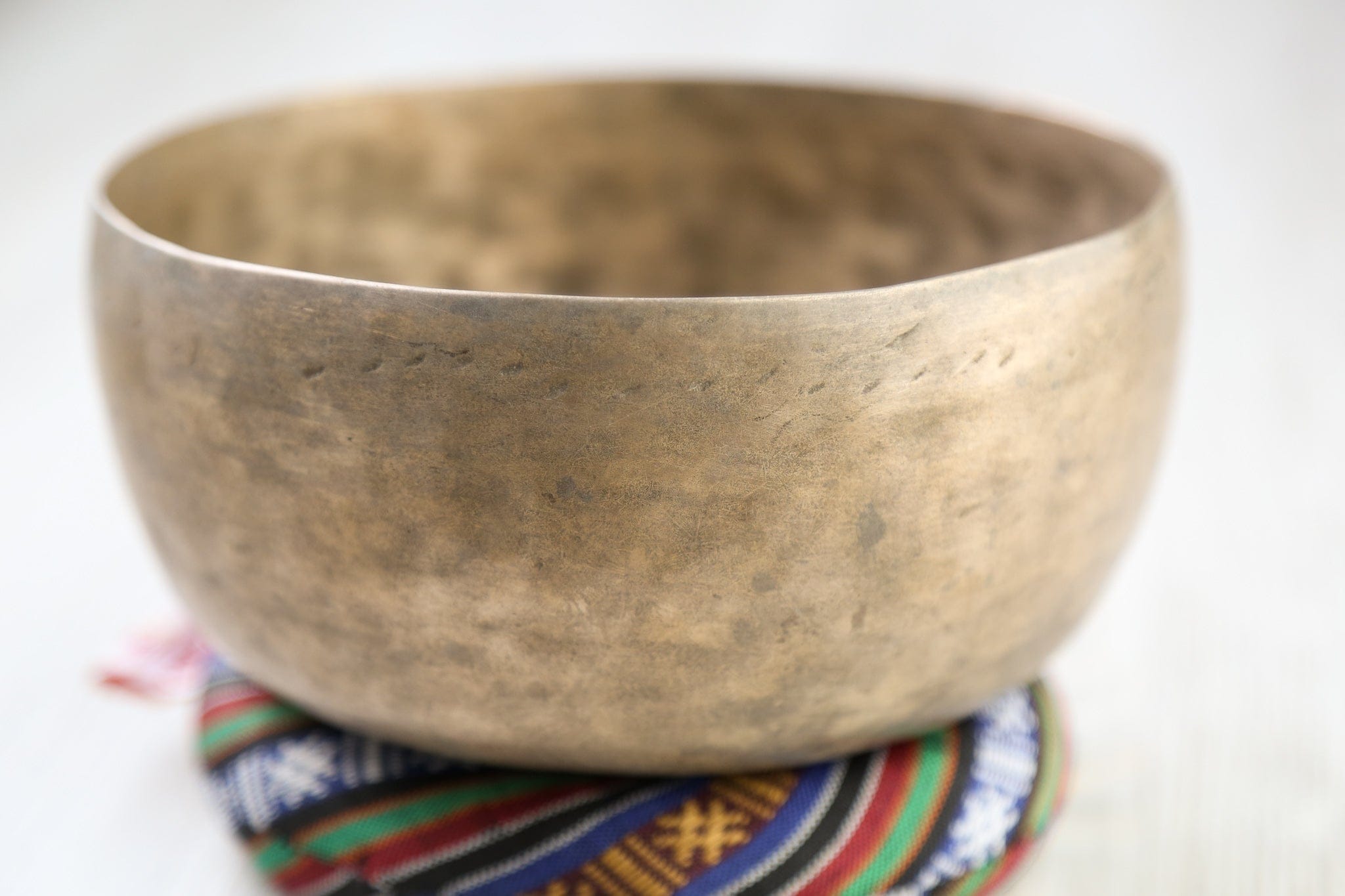 Antique Singing Bowl Throat Chakra 205Hz