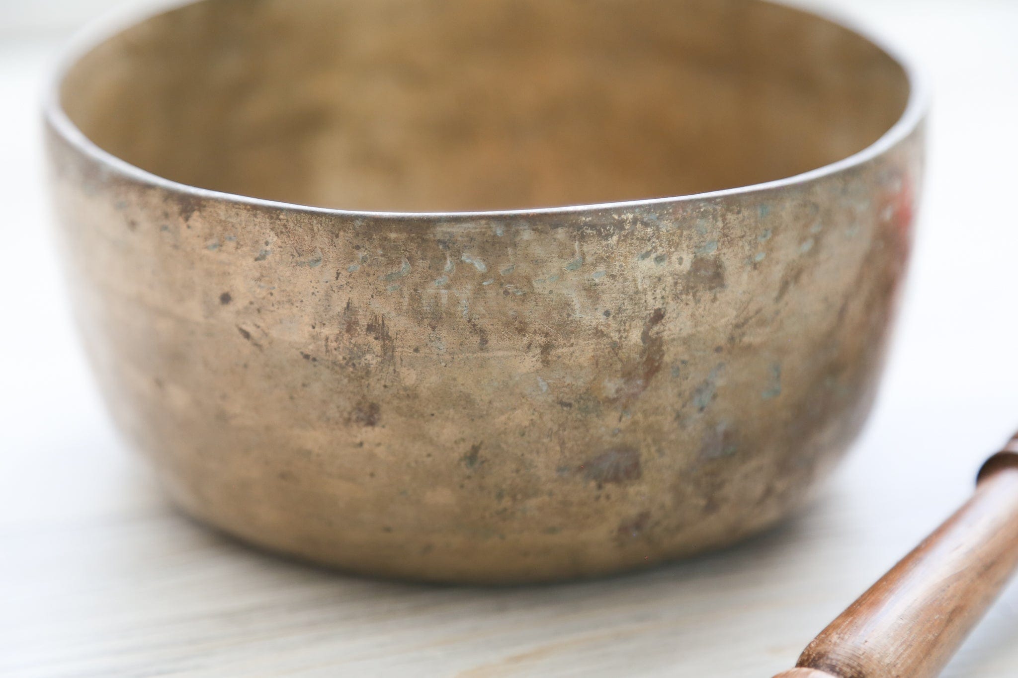 Antique Singing Bowl Throat Chakra 210 Hz