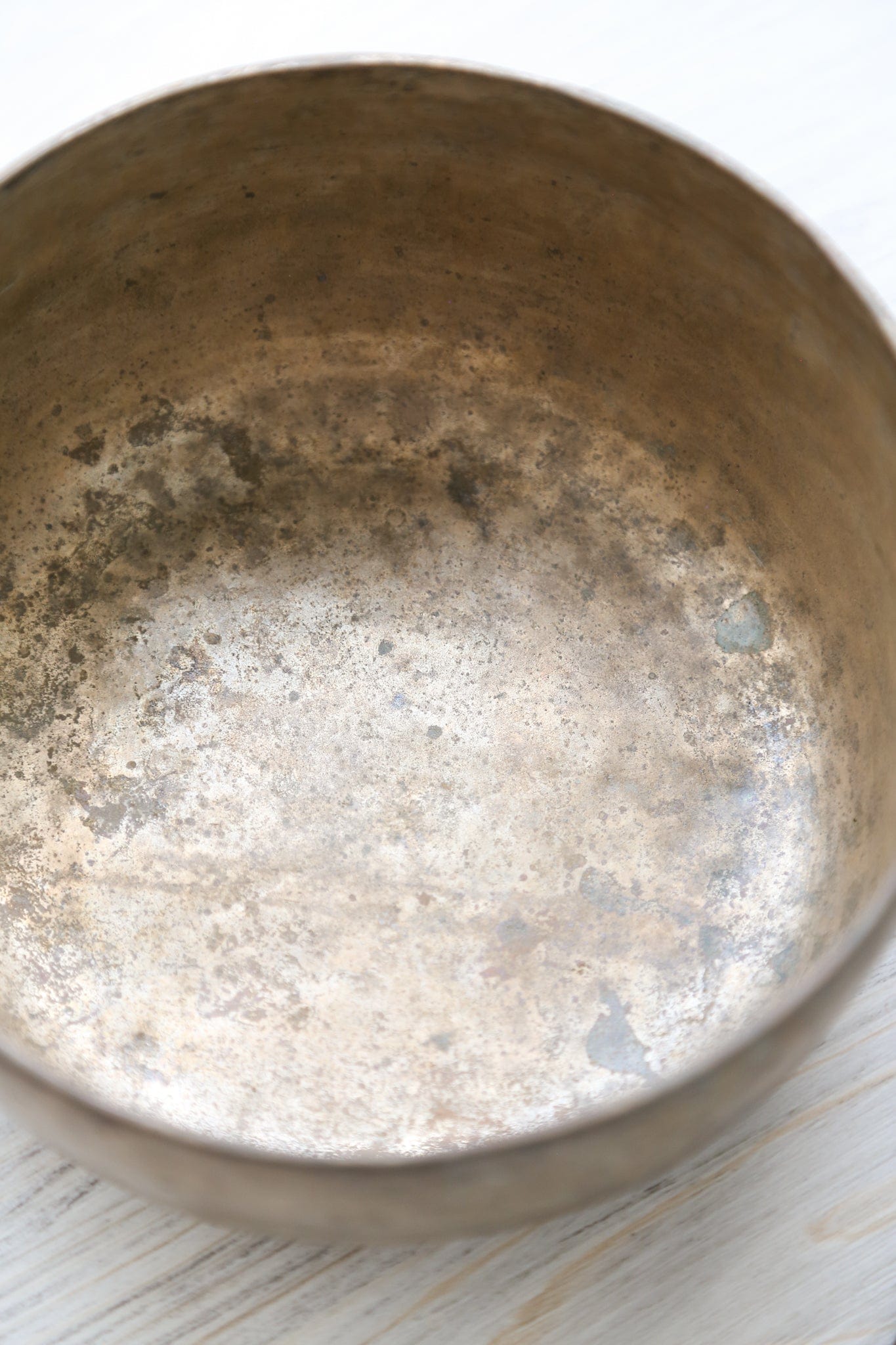 Antique Singing Bowl Throat Chakra 210 Hz