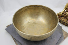 9 Inch Singing Bowl E4 336hz with Artist's Signature