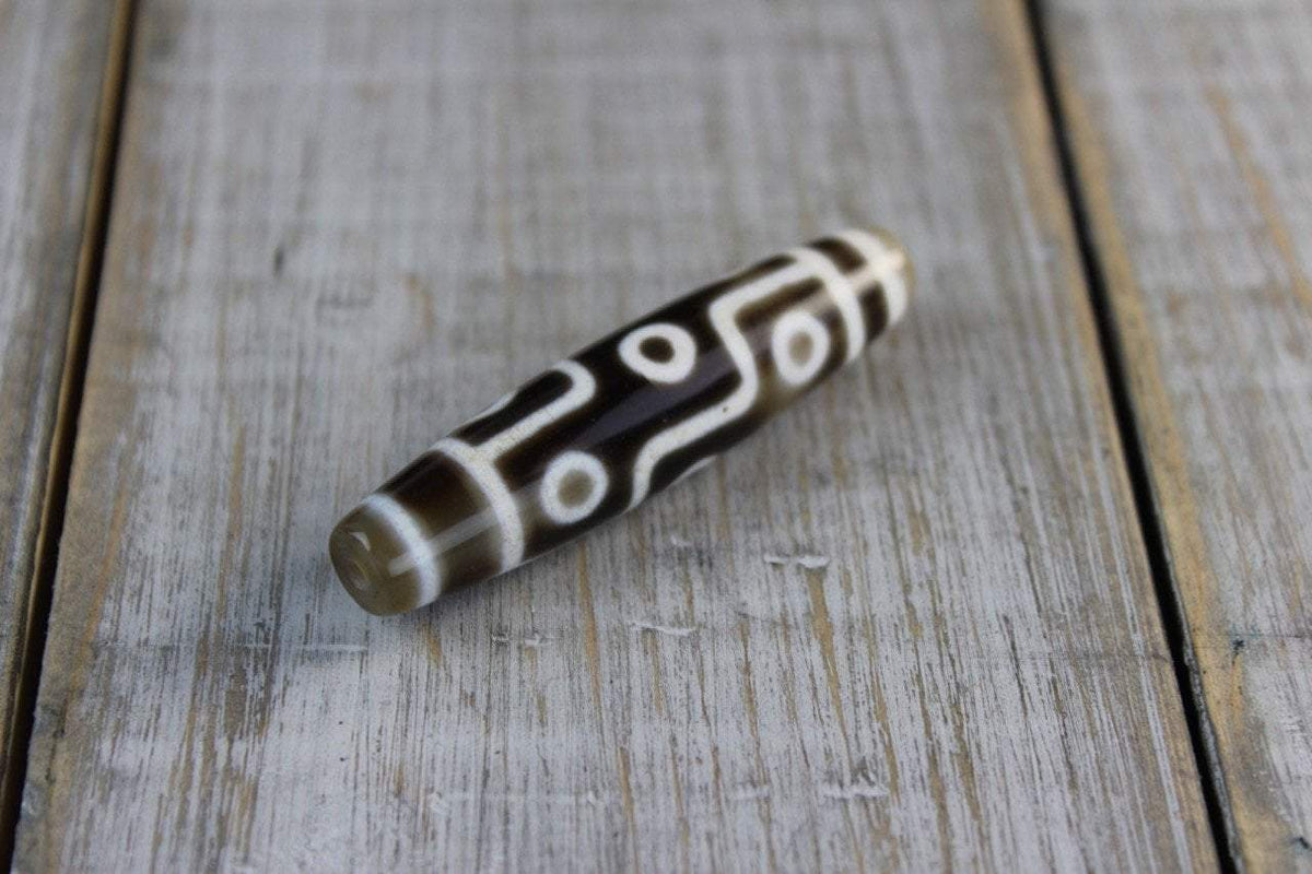 A spectacular 9 Eye Dzi Bead